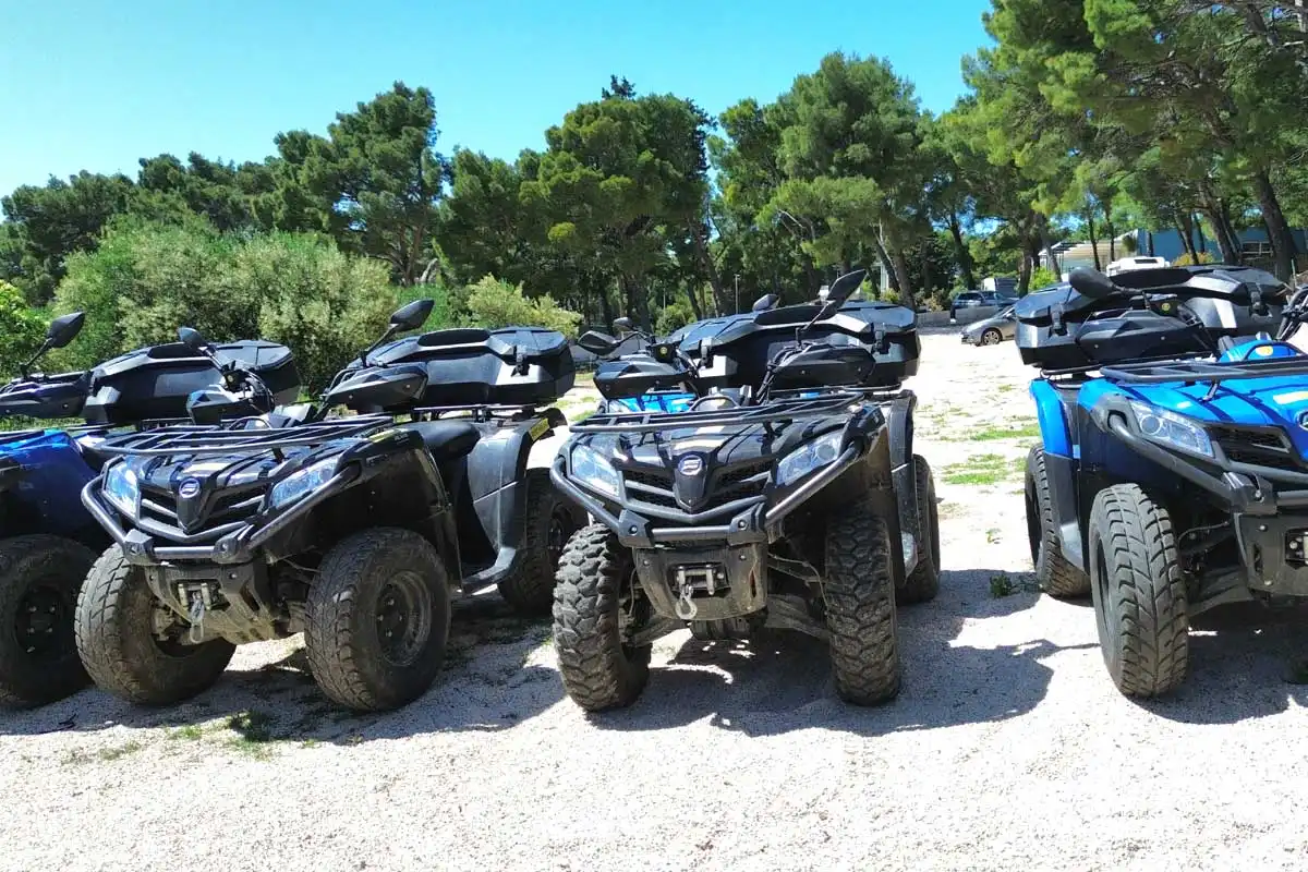 Quad safari route with Adriatic view